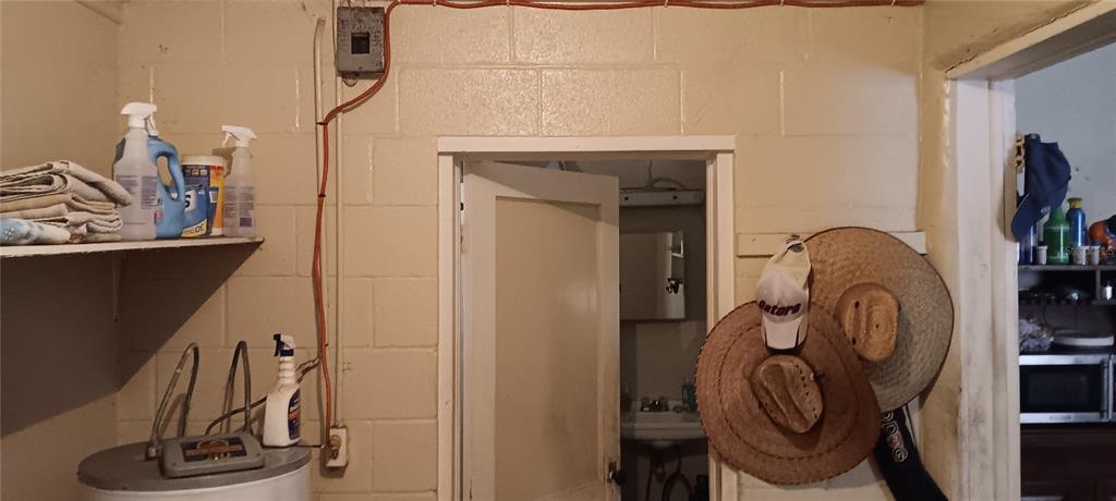 555 Lee Road Jacksonville, FL 32225 - Photo 30 of 67 a view of small space with racks on the wall