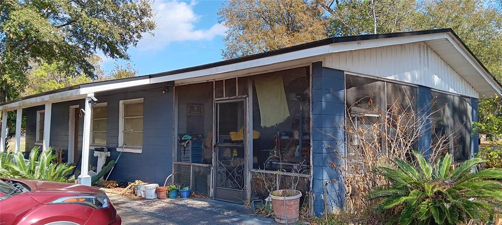 555 Lee Road Jacksonville, FL 32225 - Photo 38 of 67 a backyard of a house with lots of green space