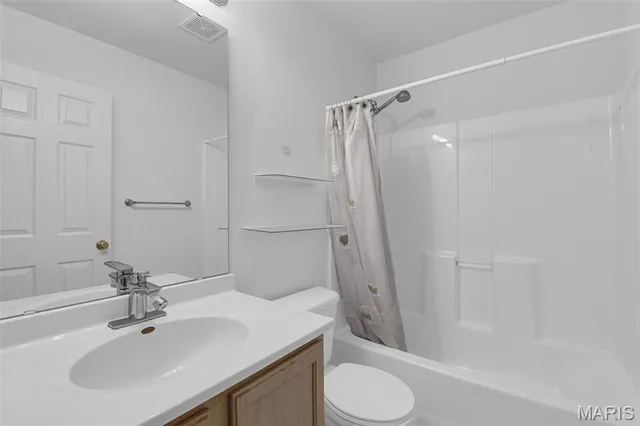 $284,999 | 16 Hill Pointe Court, St. Charles, MO 63303