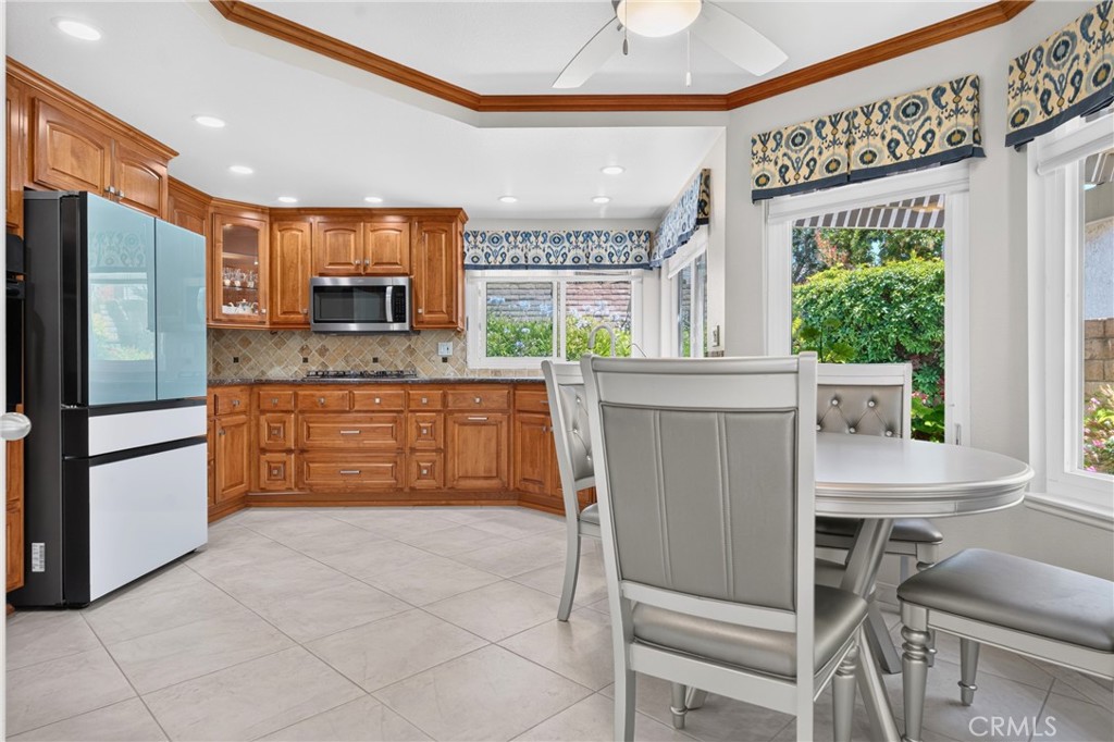 198 Sunflower Street Brea, CA 92821 - Photo 9 of 49
