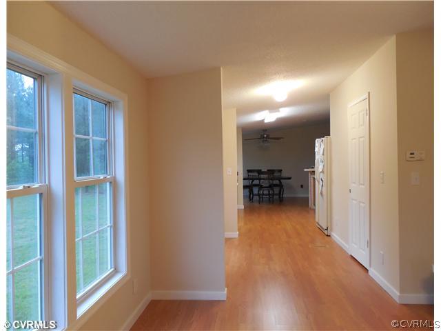20856 Reese Road Dinwiddie, VA 23841 - Photo 7 of 23 Interior Space/Layout