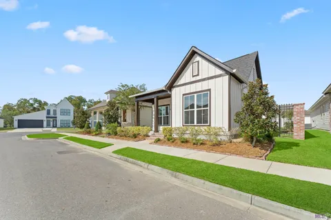$359,000 | 364 Glenthorne Drive, Gonzales, LA 70737
