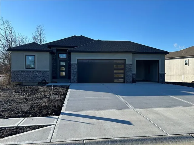 $455,500 | 466 Green Drive, Lawson, MO 64062