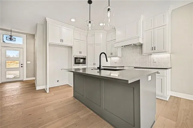 $455,500 | 466 Green Drive, Lawson, MO 64062