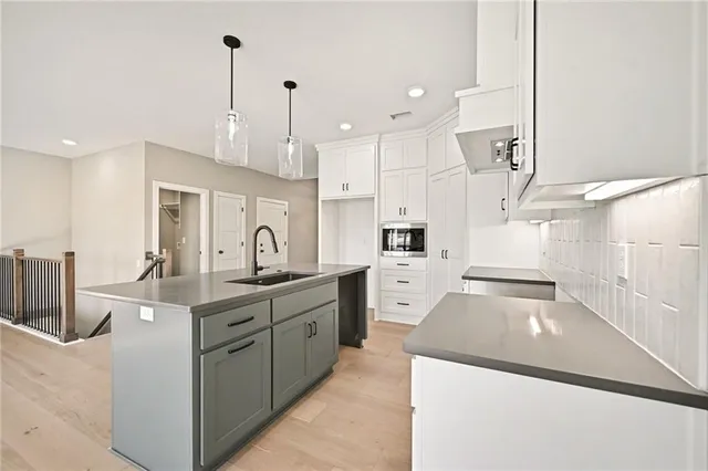 $455,500 | 466 Green Drive, Lawson, MO 64062