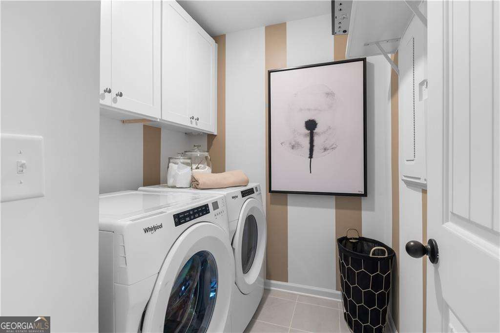 420 Hartsfield Road McDonough, GA 30253 - Photo 33 of 44 a utility room with dryer and washer