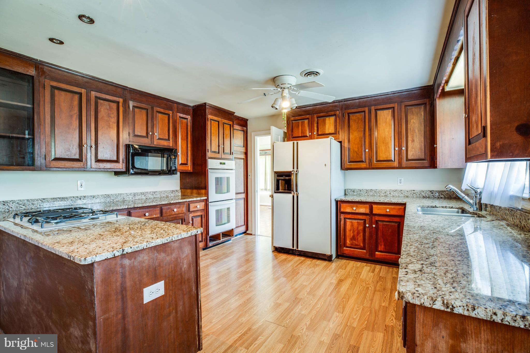 16195 Ridge Road King George, VA 22485 - Photo 14 of 29 Kitchen