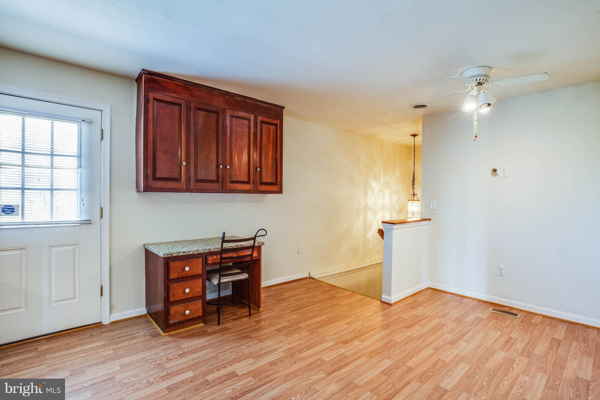 16195 Ridge Road King George, VA 22485 - Photo 15 of 29 Desk in kitchen