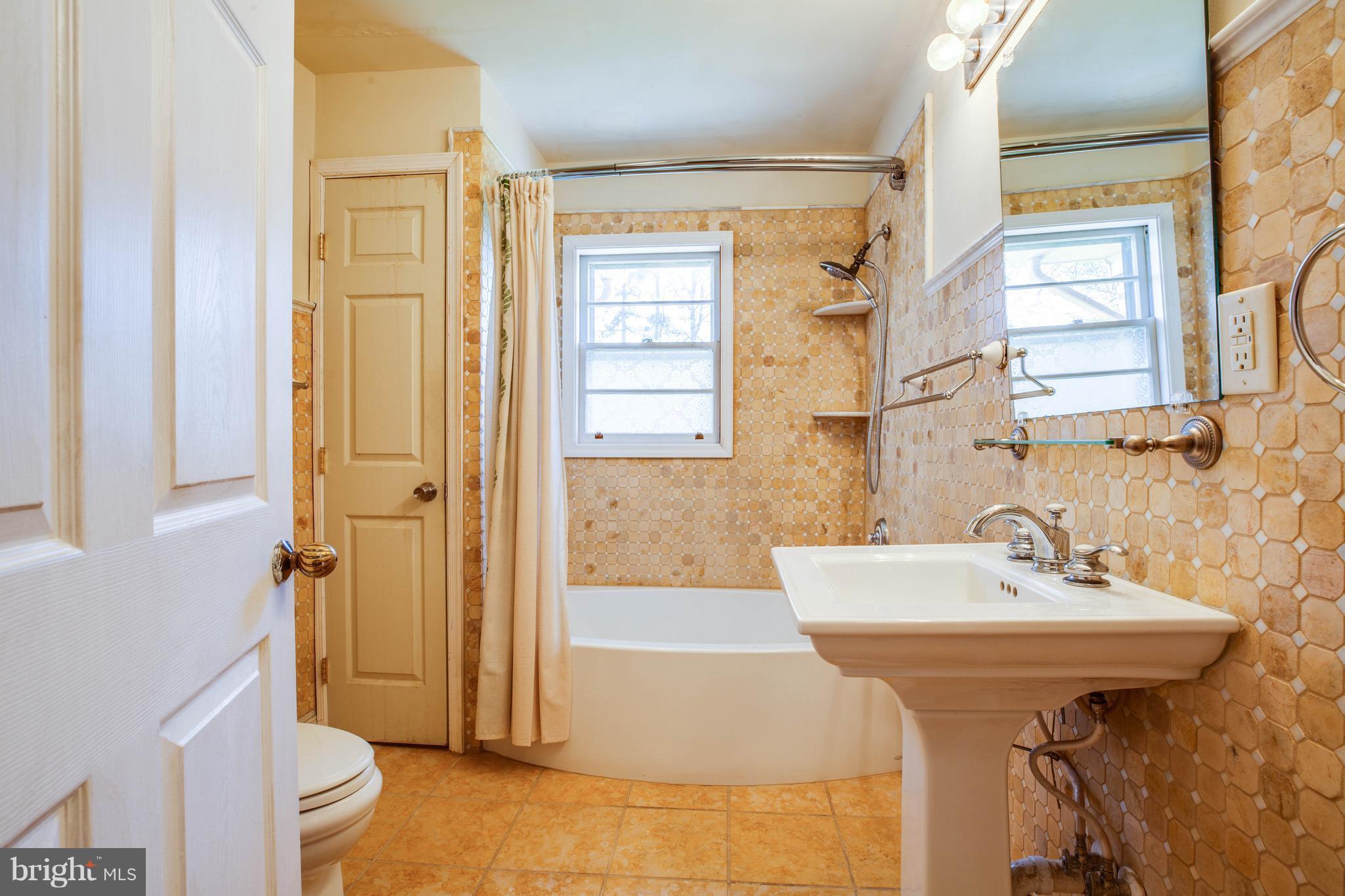 16195 Ridge Road King George, VA 22485 - Photo 16 of 29 Beautiful remodeld bathroom