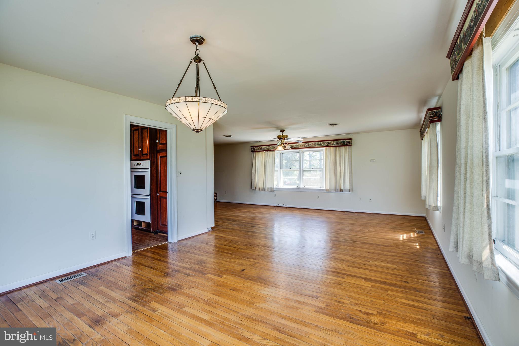 16195 Ridge Road King George, VA 22485 - Photo 10 of 29 Look at those beautiful floors