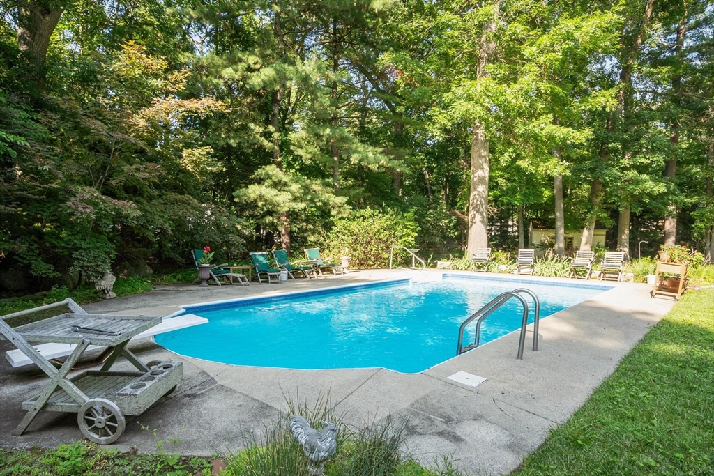 19 Huntingdon Road Lynnfield, MA 01940 - Photo 39 of 39