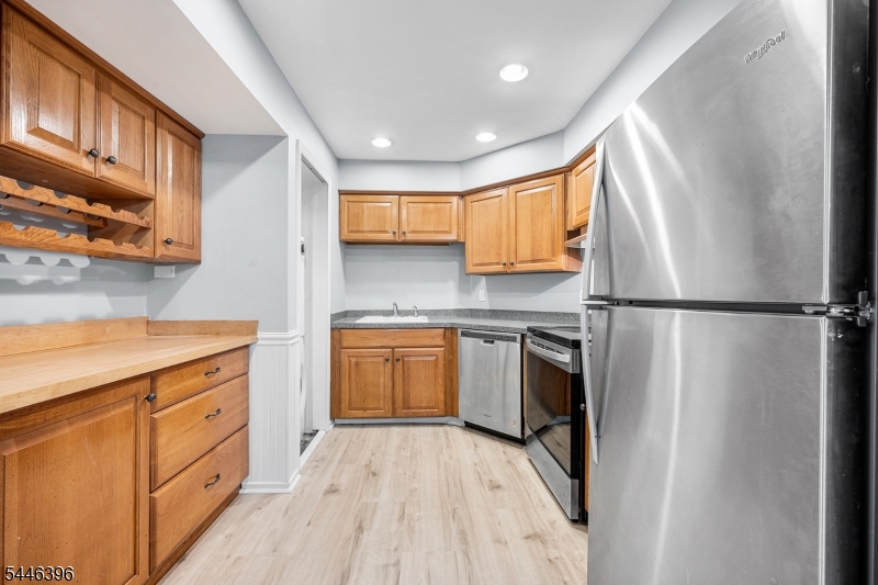 150 Jamestown Road Bernards, NJ 07920 - Photo 9 of 27