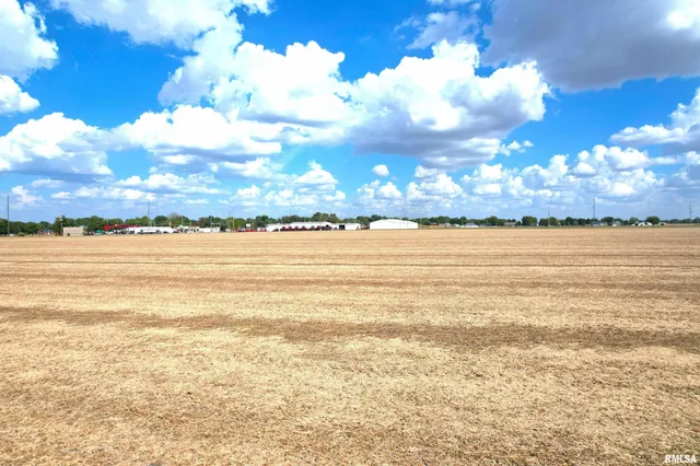 104 Highway Auburn Il 62615, Auburn, IL 62615