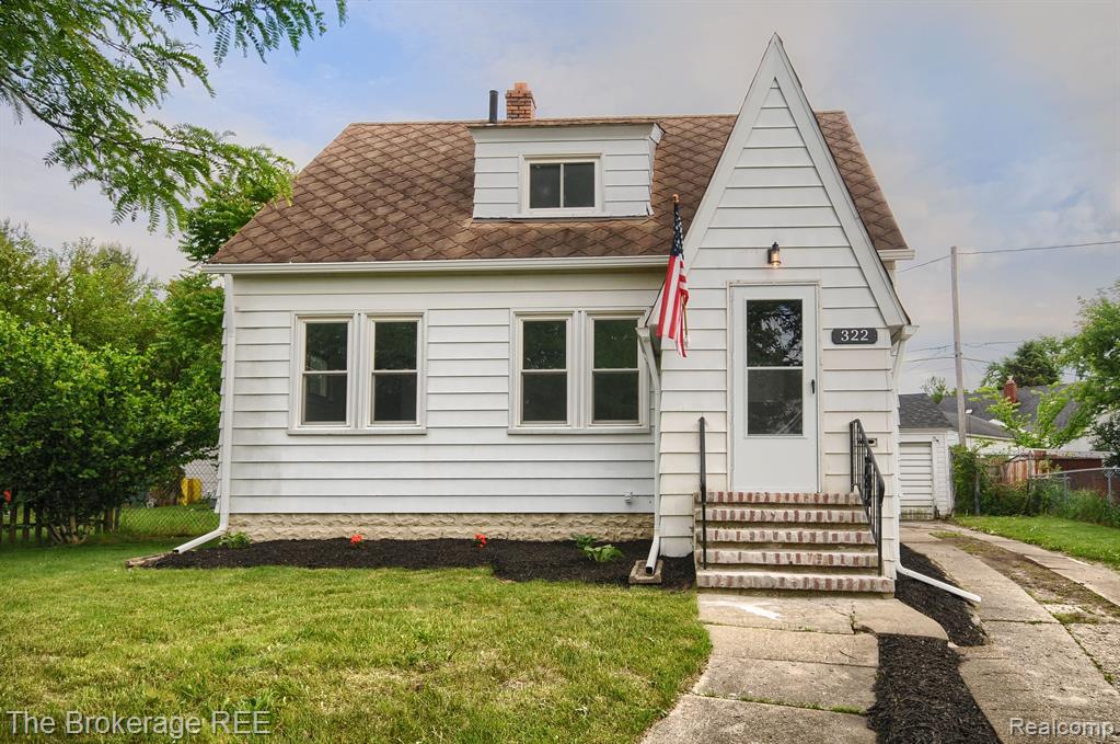 322 Leta Avenue Flint, MI 48507 - Photo 2 of 26