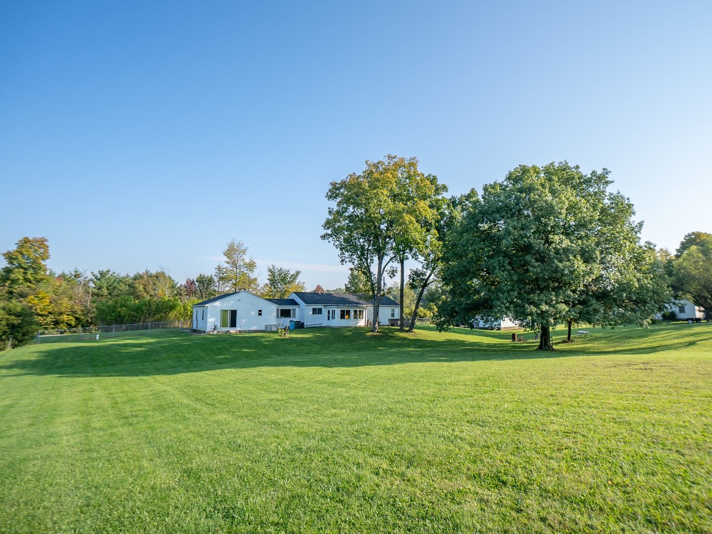 4520 Monroeville Road Fort Wayne, IN 46816 - Photo 3 of 35