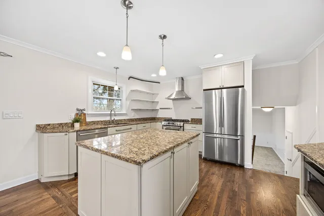 $700,000 | 4817 Stonewall Avenue, Downers Grove, IL 60515