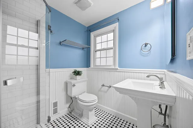 $700,000 | 4817 Stonewall Avenue, Downers Grove, IL 60515