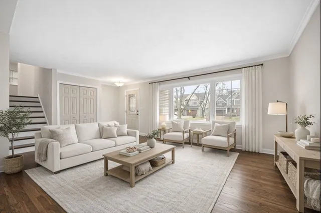 $700,000 | 4817 Stonewall Avenue, Downers Grove, IL 60515