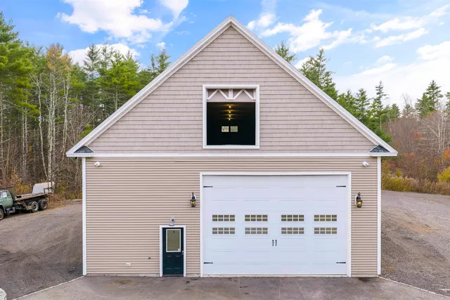 $1,650,000 | 65 Lake Road, Brentwood, NH 03833