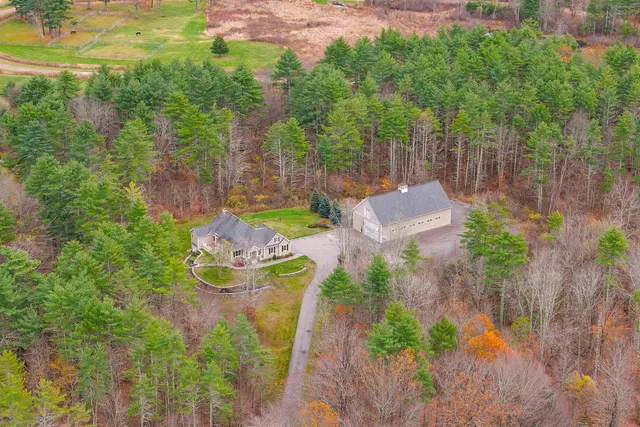 $1,650,000 | 65 Lake Road, Brentwood, NH 03833