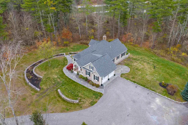$1,650,000 | 65 Lake Road, Brentwood, NH 03833