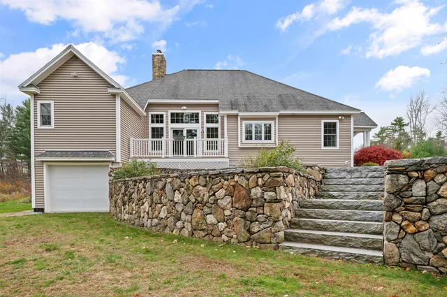 $1,650,000 | 65 Lake Road, Brentwood, NH 03833