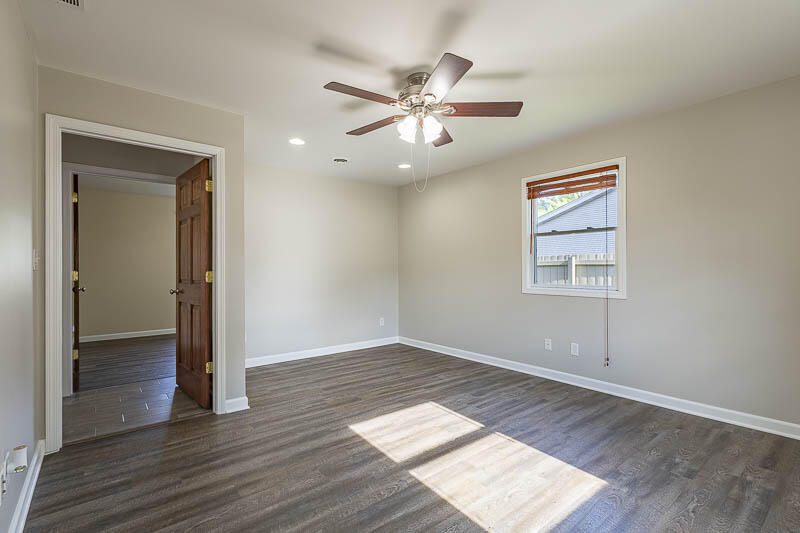 722 Capitol Road Valparaiso, IN 46385 - Photo 15 of 36 800x533