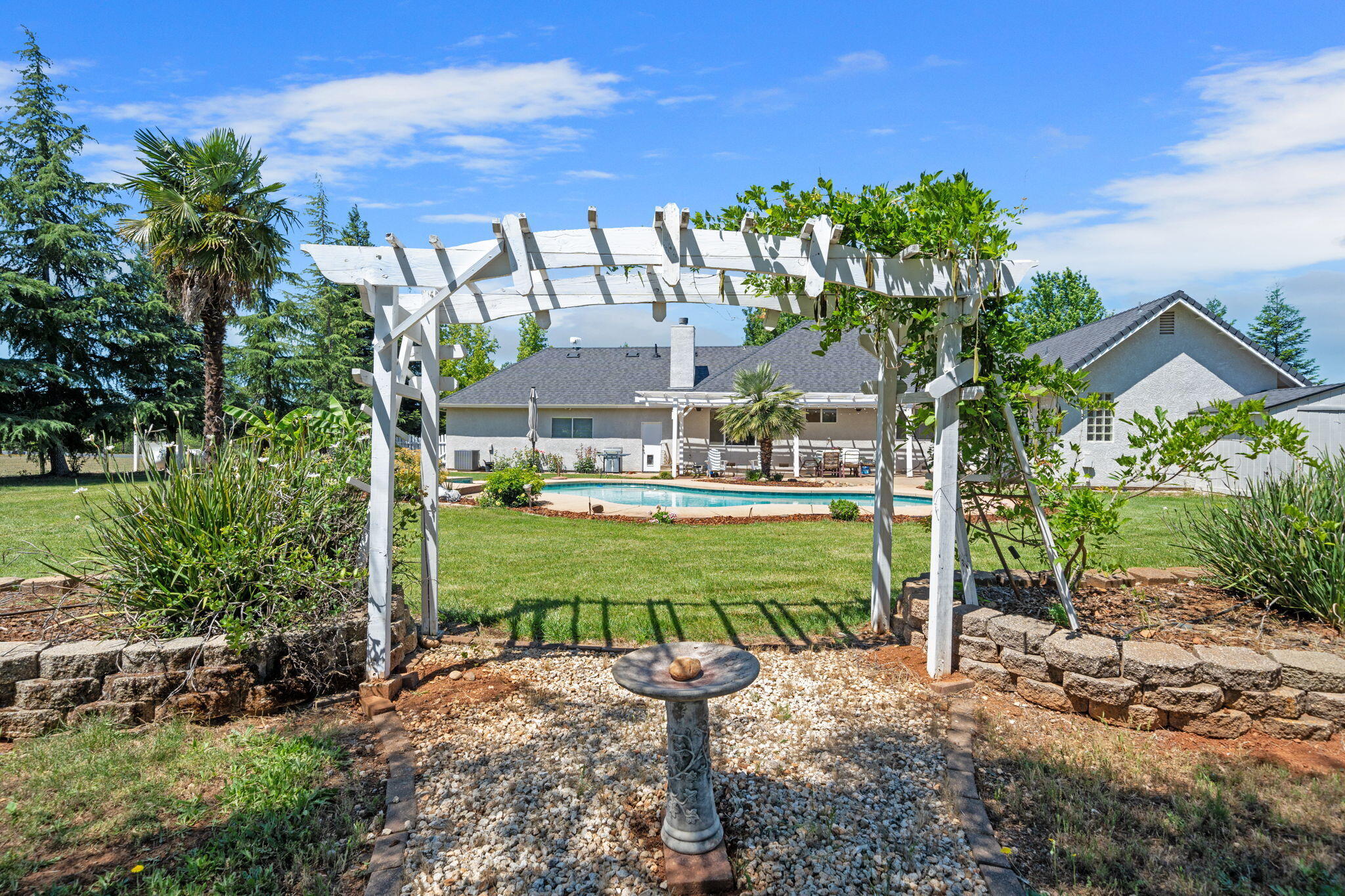 13087 Spring Lake Street Redding, CA 96003 - Photo 62 of 80 63-web-or-mls-BiggerFlow Real Estate Med