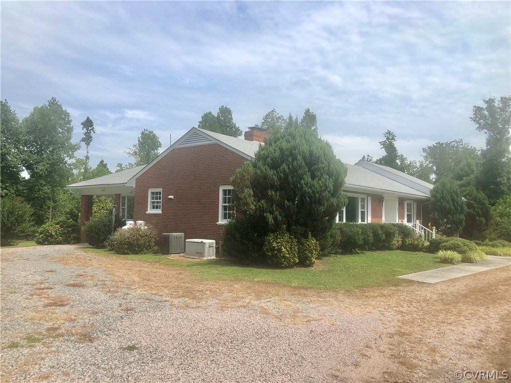 8901 South Quaker Road Quinton, VA 23141 - Photo 17 of 21 Gallery Image 17