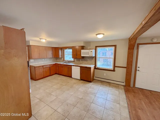 $179,900 | 3 Schuyler Avenue, Ravena, NY 12143