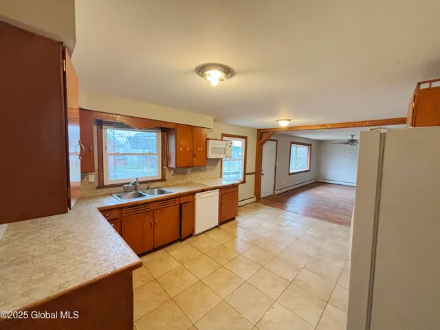 $179,900 | 3 Schuyler Avenue, Ravena, NY 12143