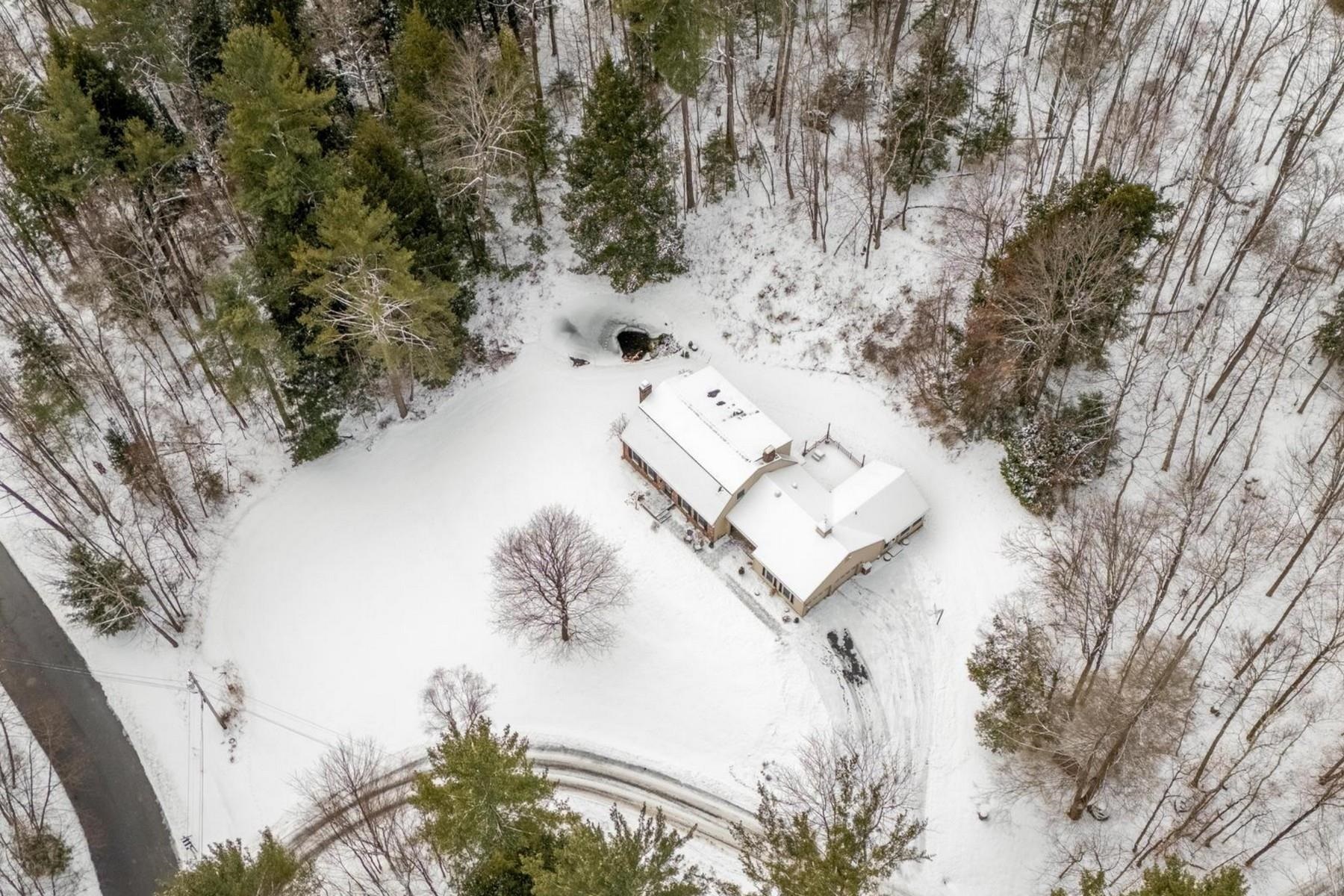 27 Blackberry Ridge Place Rutland Town, VT 05736 - Photo 2 of 60 Gallery Image 2
