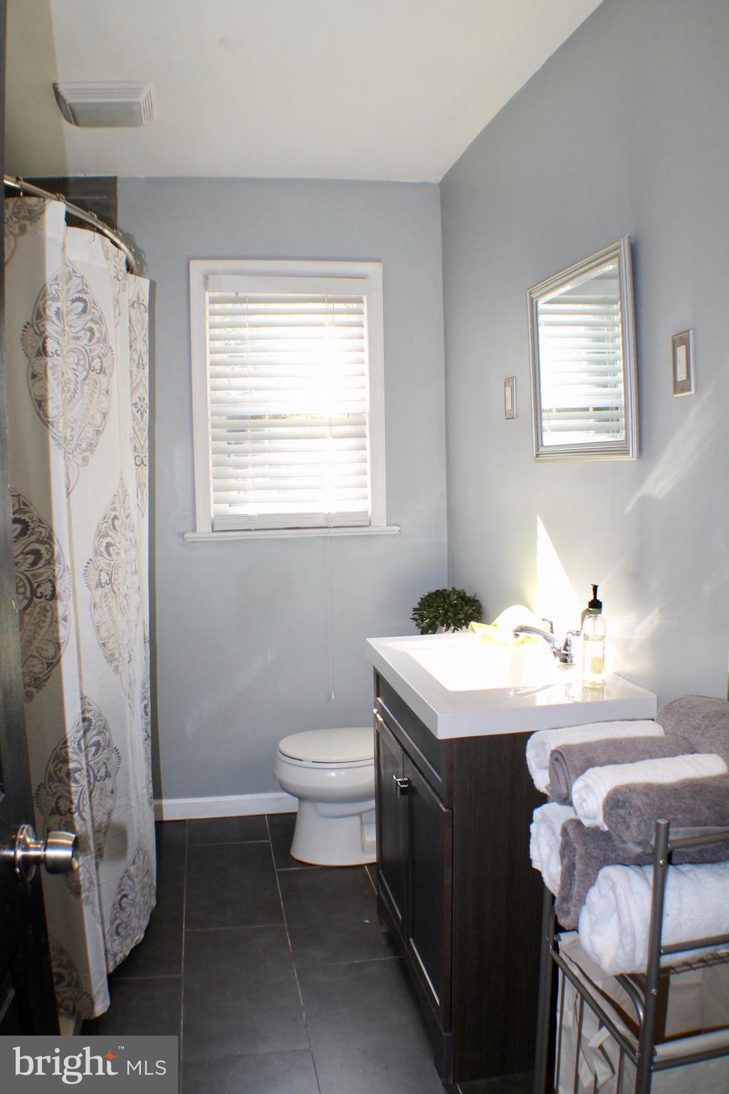 204 River Road Washington Crossing, PA 18977 - Photo 13 of 31 Full Bath Main Floor