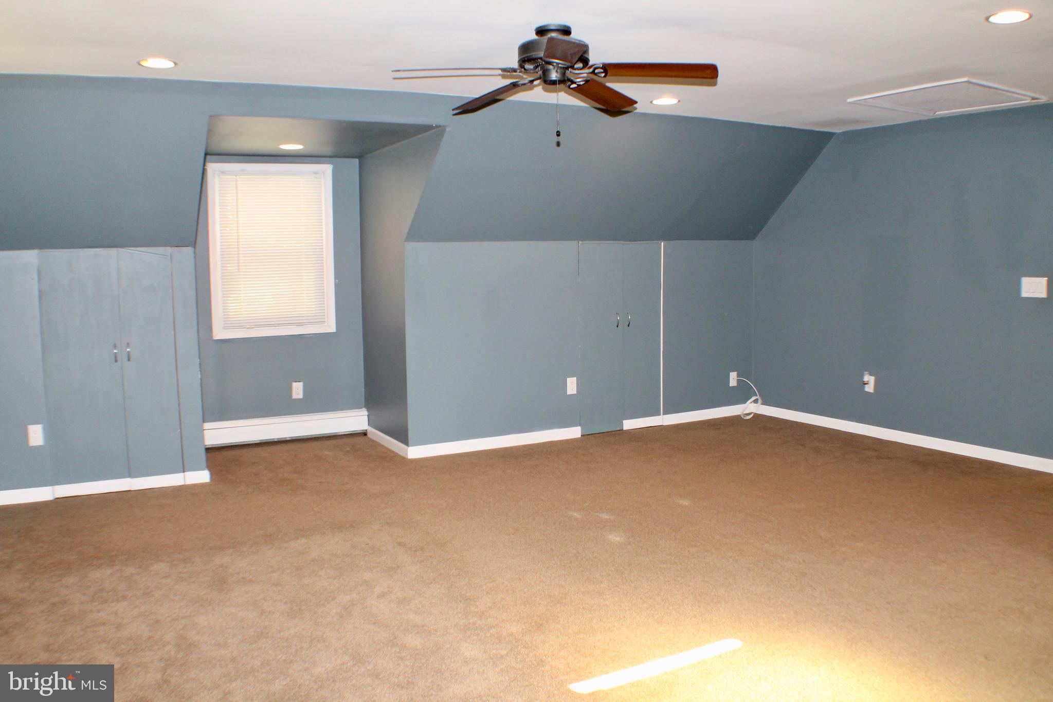 204 River Road Washington Crossing, PA 18977 - Photo 19 of 31 Main Bedroom-Upper Level with Walk-in Closet