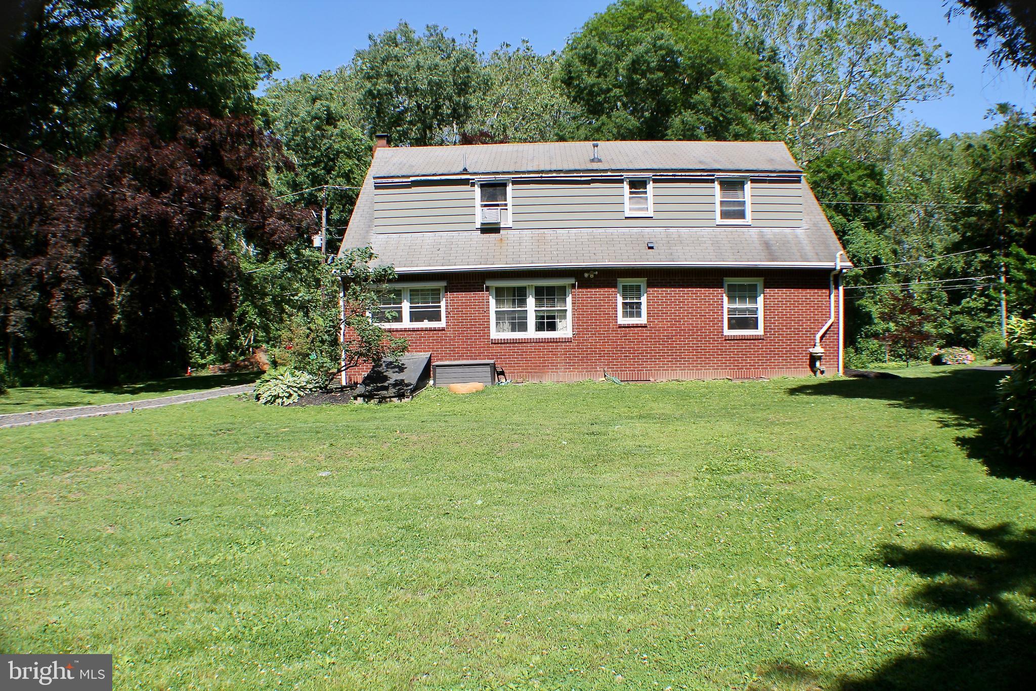 204 River Road Washington Crossing, PA 18977 - Photo 26 of 31 Exterior Back