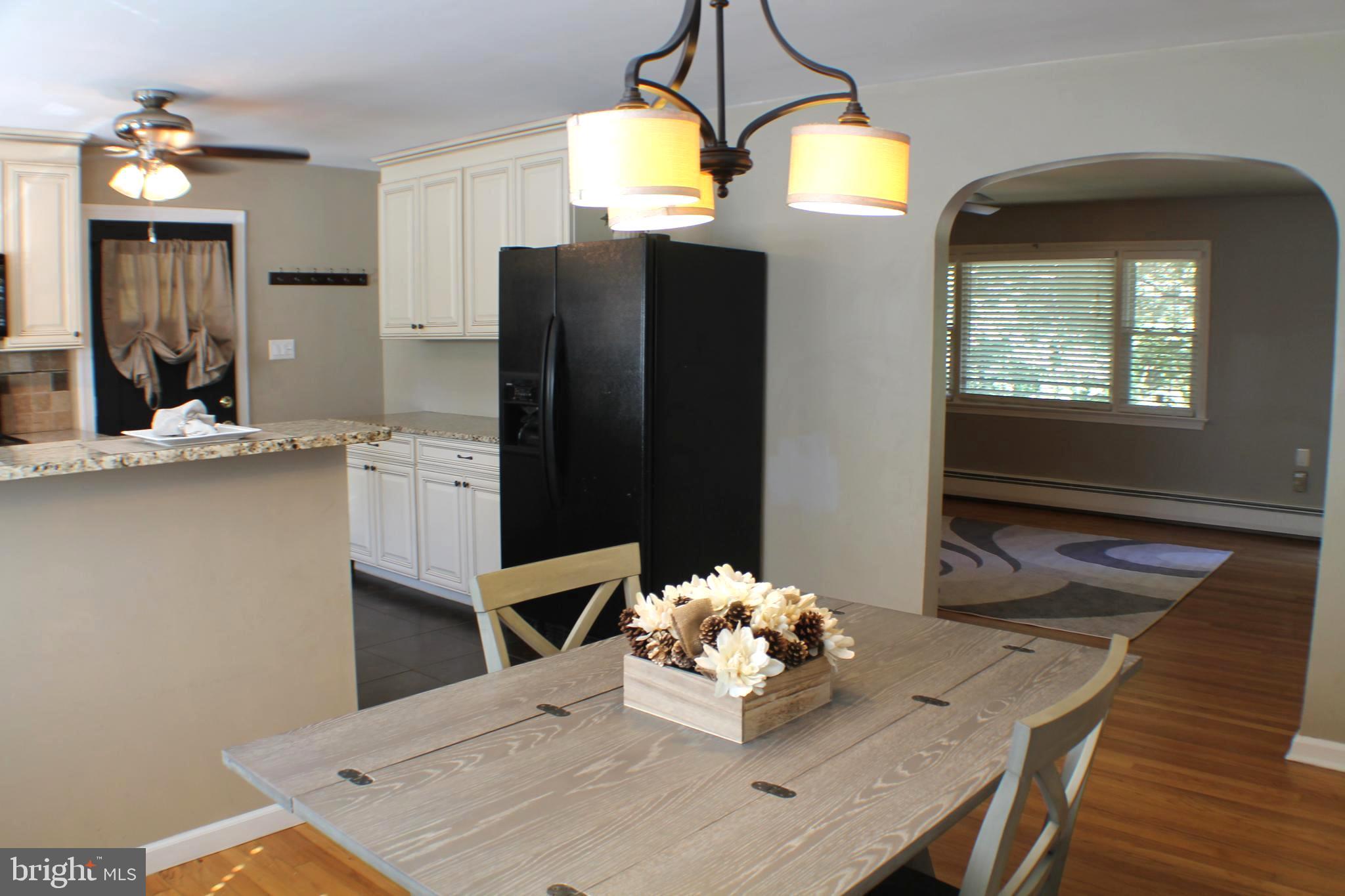 204 River Road Washington Crossing, PA 18977 - Photo 6 of 31 Dining Room/Kitchen
