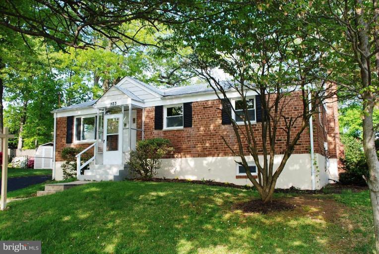 923 Gabel Court Silver Spring, MD 20901 - Photo 1 of 14 Exterior (Main)