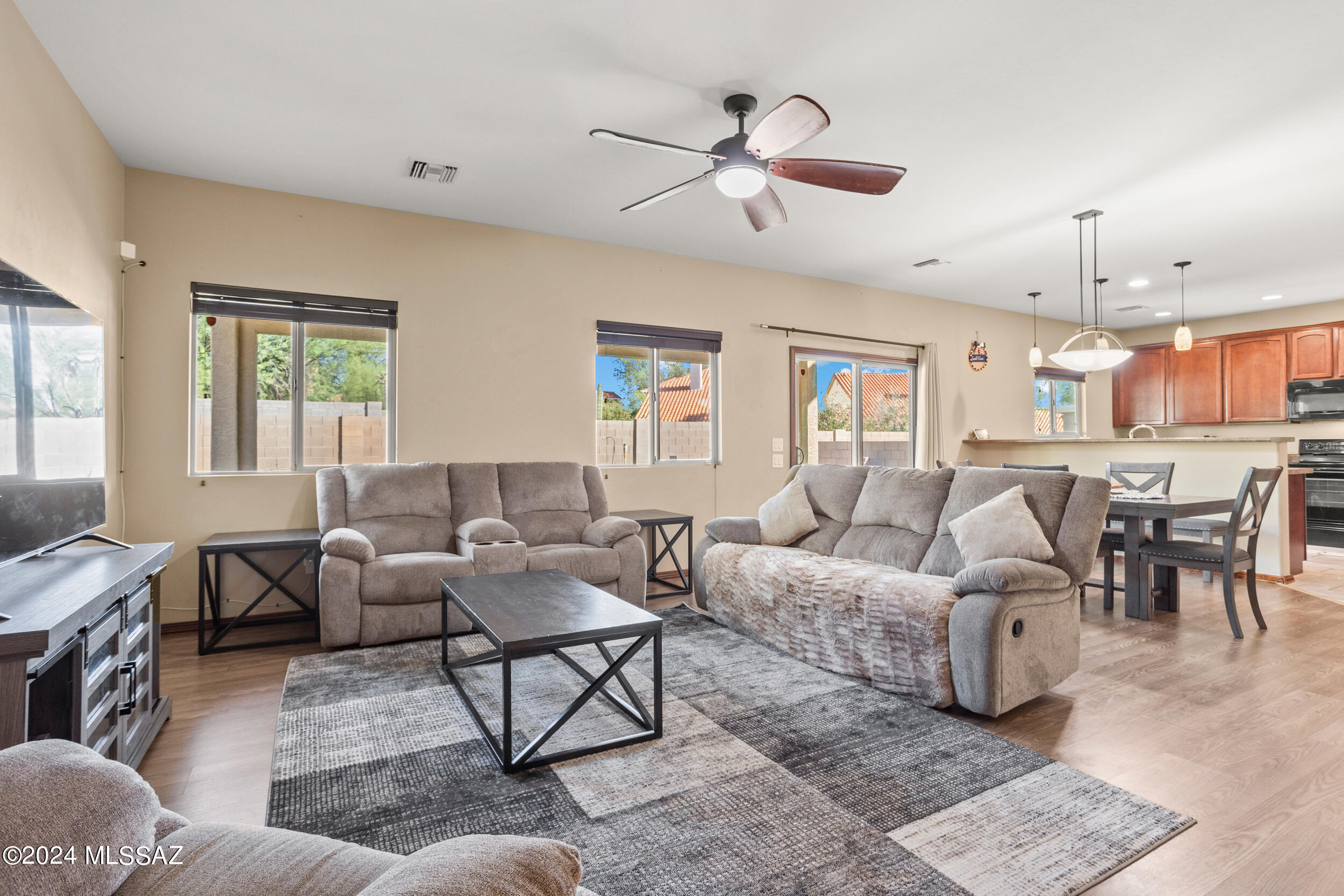 4759 West Countryside Way Tucson, AZ 85742 - Photo 4 of 32
