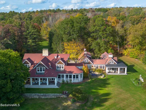 $3,995,000 | 662 Brewer Hill Road, New Marlborough, MA 01244