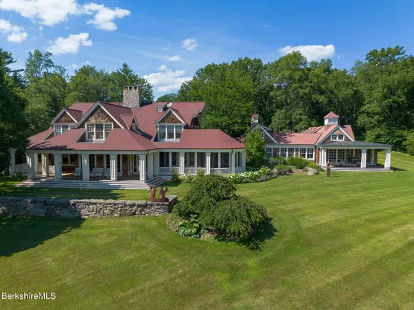 $3,995,000 | 662 Brewer Hill Road, New Marlborough, MA 01244