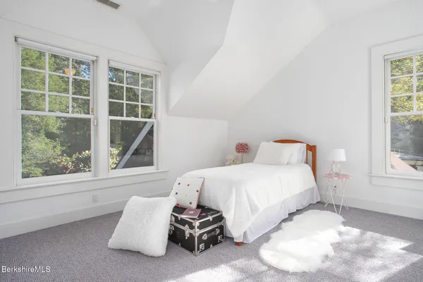 $3,995,000 | 662 Brewer Hill Road, New Marlborough, MA 01244