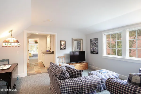 $3,995,000 | 662 Brewer Hill Road, New Marlborough, MA 01244