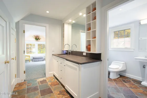 $3,995,000 | 662 Brewer Hill Road, New Marlborough, MA 01244