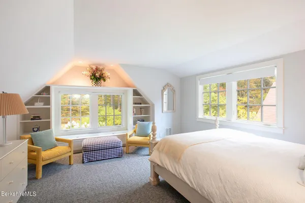 $3,995,000 | 662 Brewer Hill Road, New Marlborough, MA 01244