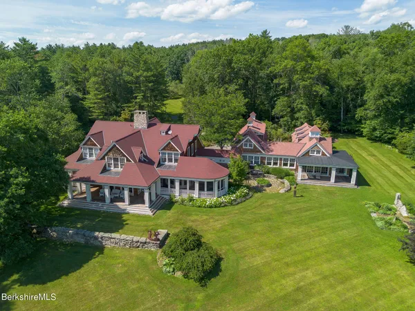 $3,995,000 | 662 Brewer Hill Road, New Marlborough, MA 01244