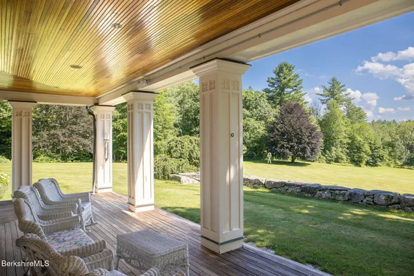 $3,995,000 | 662 Brewer Hill Road, New Marlborough, MA 01244