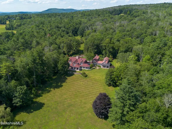 $3,995,000 | 662 Brewer Hill Road, New Marlborough, MA 01244