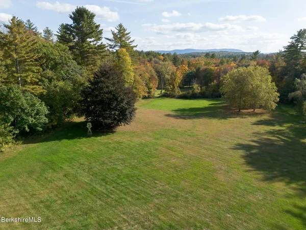 $3,995,000 | 662 Brewer Hill Road, New Marlborough, MA 01244