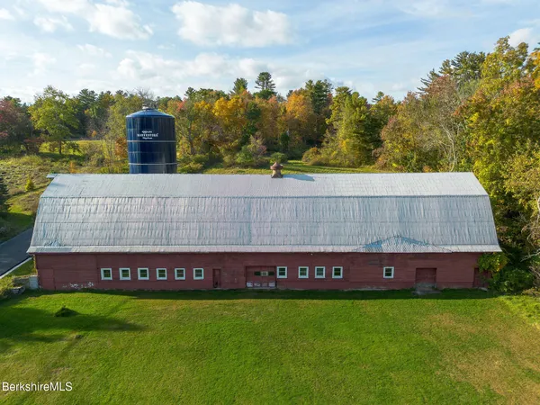 $3,995,000 | 662 Brewer Hill Road, New Marlborough, MA 01244