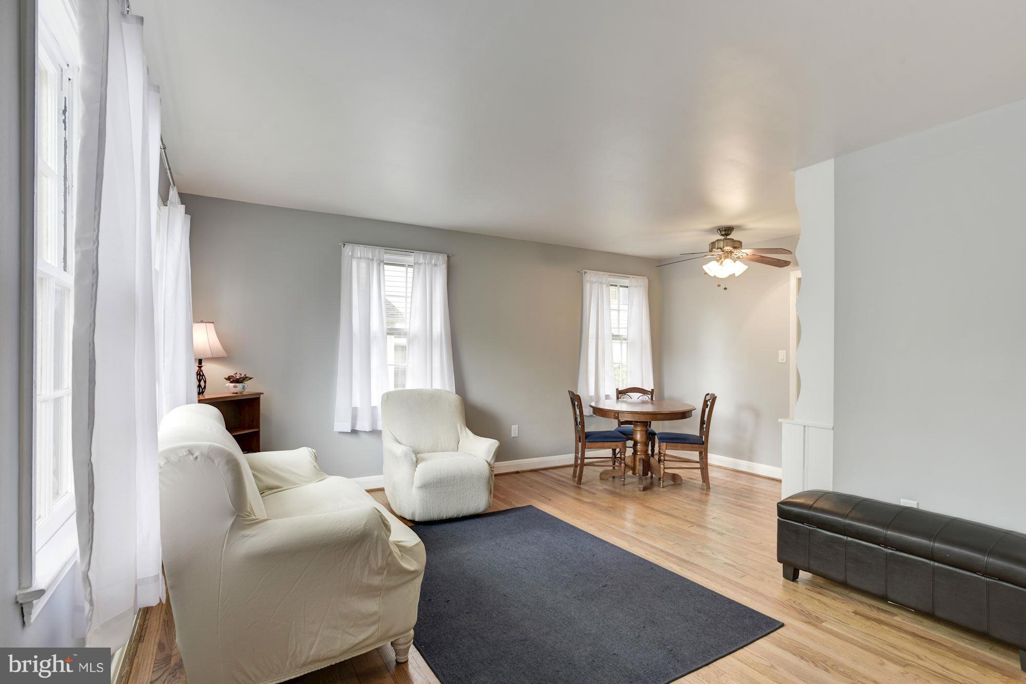 6407 Banbury Road Baltimore, MD 21239 - Photo 4 of 26 Living Room with hardwood floors